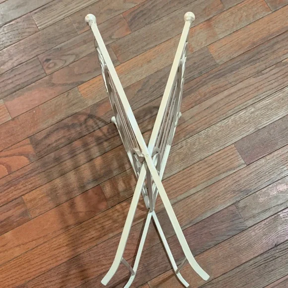 Folding Magazine Rack Cast Iron - Picture 4 of 5